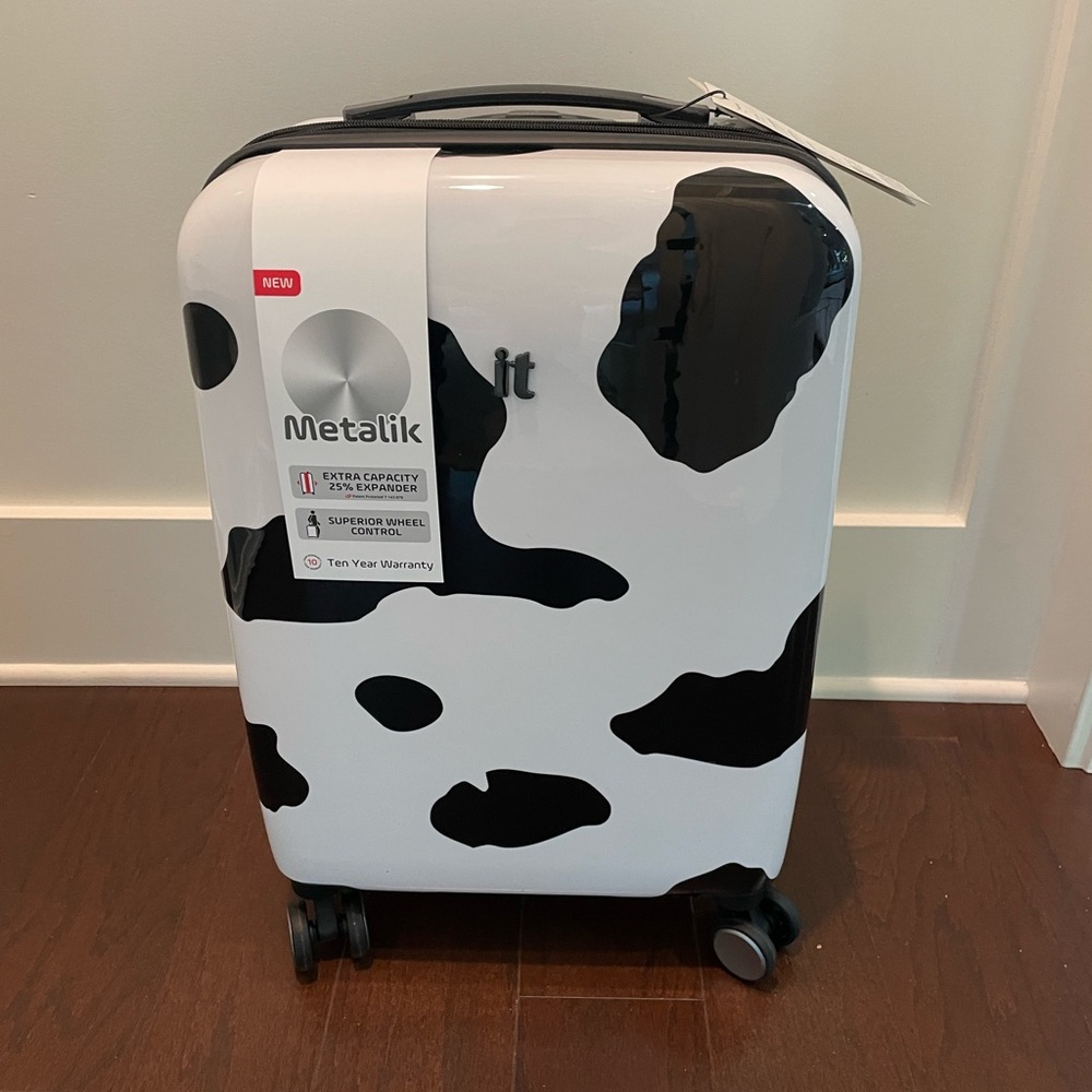 IT METALIK LUGGAGE BLACK WHITE SHINY “COW HIDE” HARDSIDE ROLLER LUGGAGE 22”